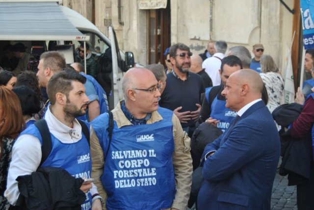 No all'accorpamento del CFS