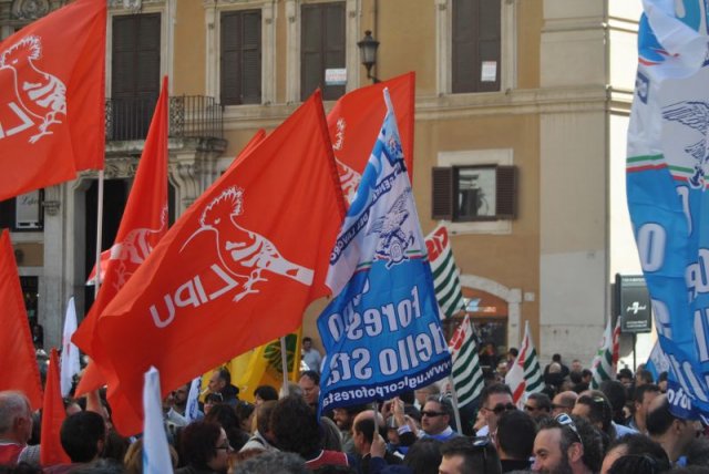 No all'accorpamento del CFS