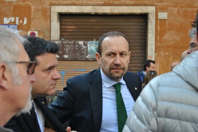 No all\'accorpamento del CFS